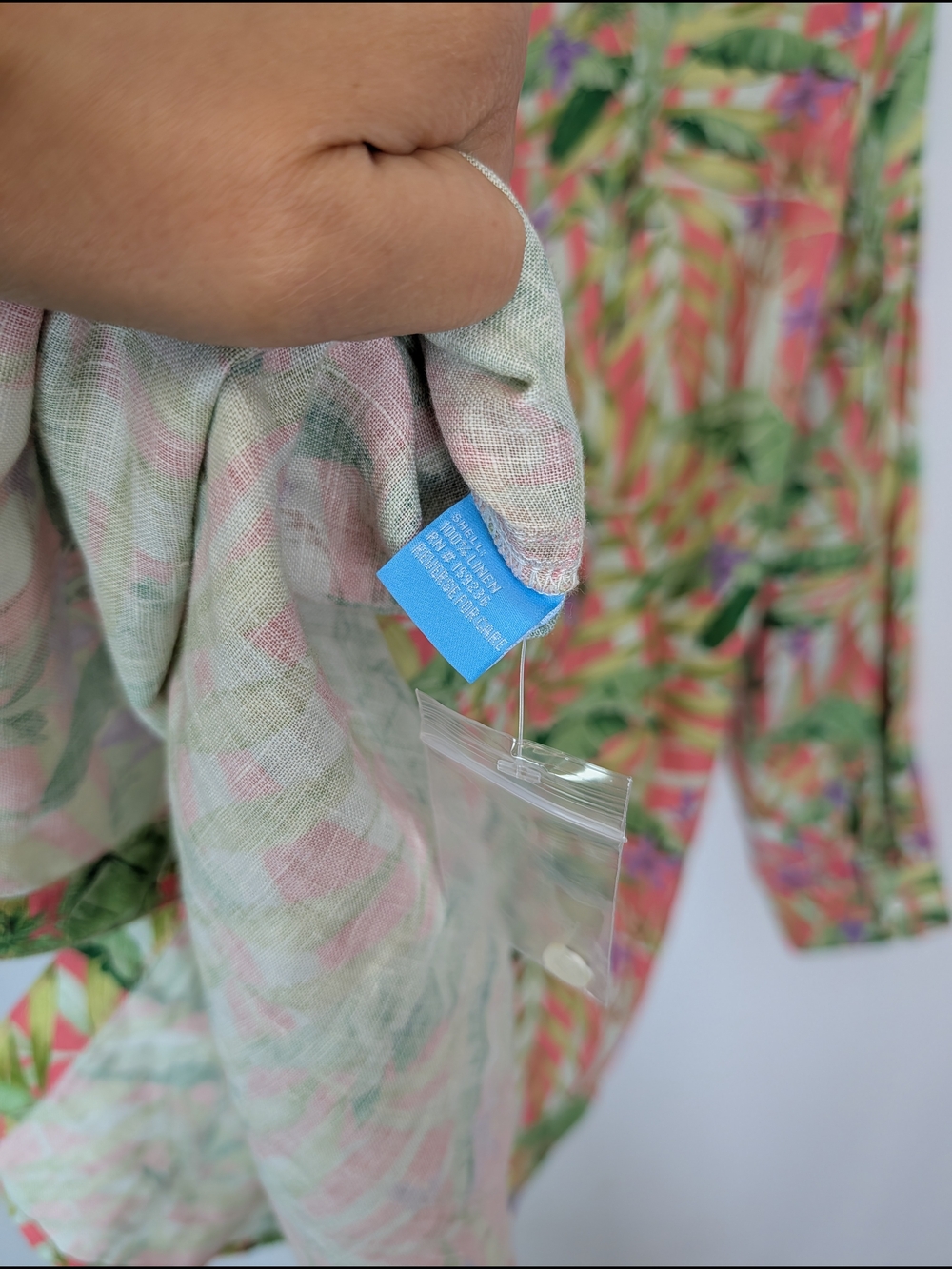J.McLaughlin Britt Linen Button-Up Blouse Tropical - Picture 8 of 8